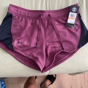 Women’s work out under armour shorts, never worn with tags